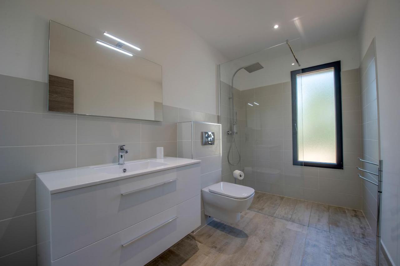 לצ'י Villa Calme Luxueuse Et Proche Plage Saint-Cyprien מראה חיצוני תמונה